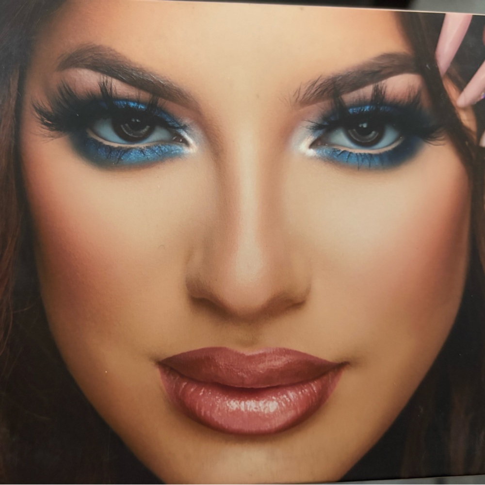 Beauty Creations Briana 12-Color Eyeshadow Palette - Pink & Neutral Tones - Picture 6 of 6